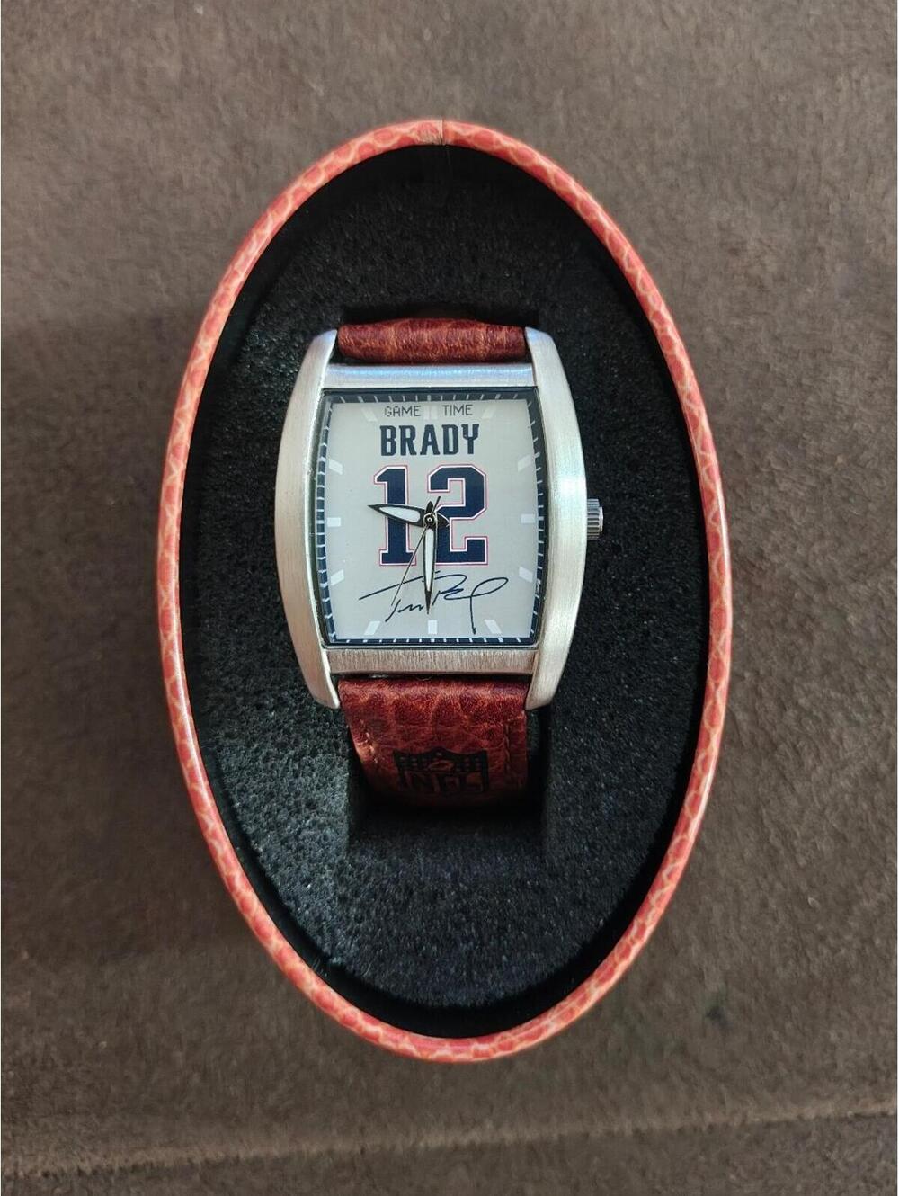 2004 NFL Quarterback Legends Tom Brady Game Time Watch.